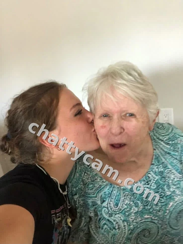 wish my grandma a beautifull happy birthday